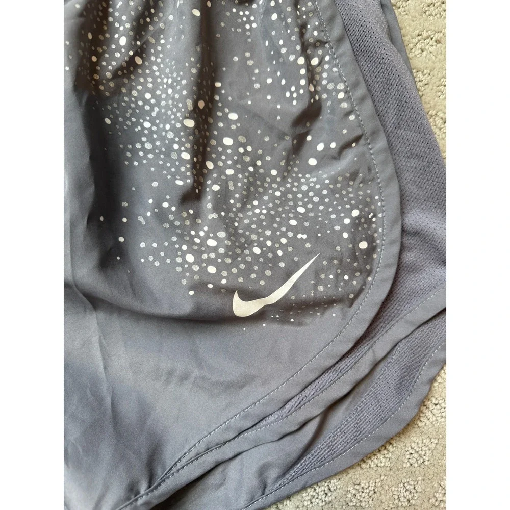 Nike Dry Fit gray shorts‎ size small 3